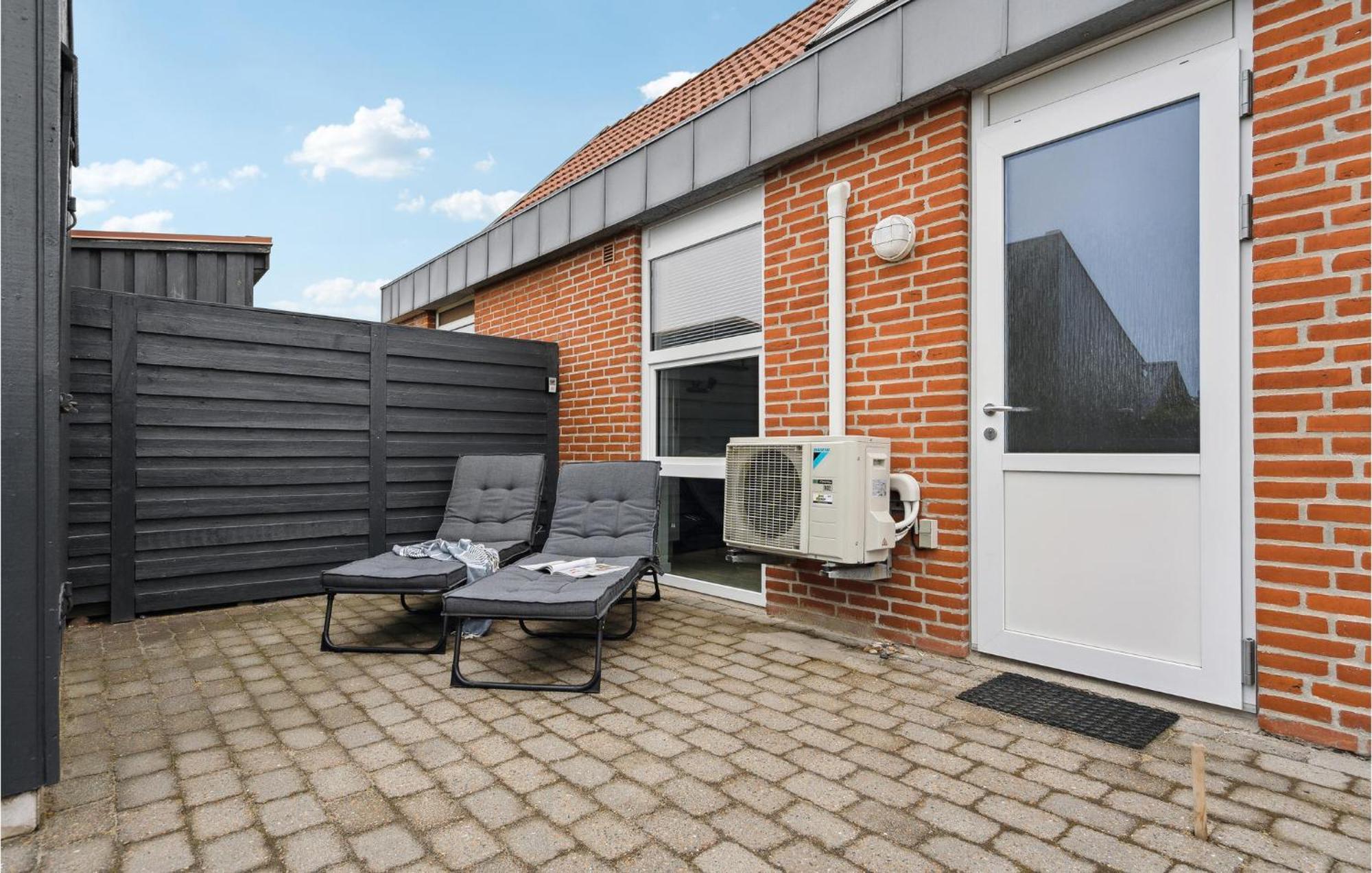 Amazing Home In Hvide Sande With Wifi Bjerregard Экстерьер фото